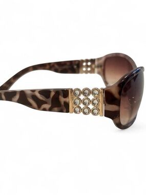 Gloria Vanderbilt Brown Tortoiseshell Sunglasses with Gold & Crystal Detail